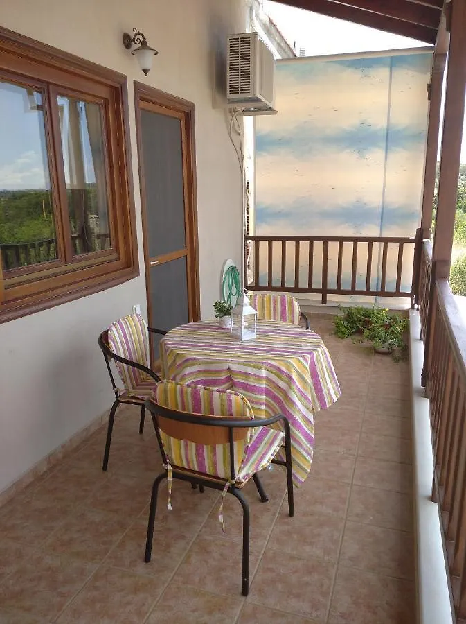 Deppy'S Houwe Villa Nikiti  Holiday home